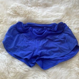 Lululemon shorts size 6